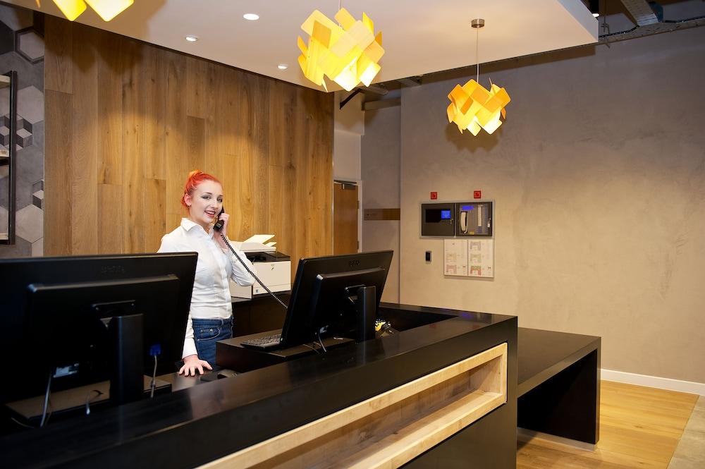 Staycity Aparthotels Manchester Piccadilly Экстерьер фото